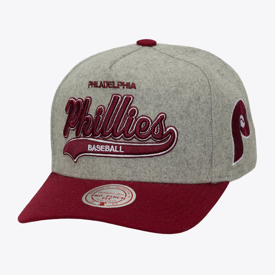 Phillies Tailsweeps Snapback