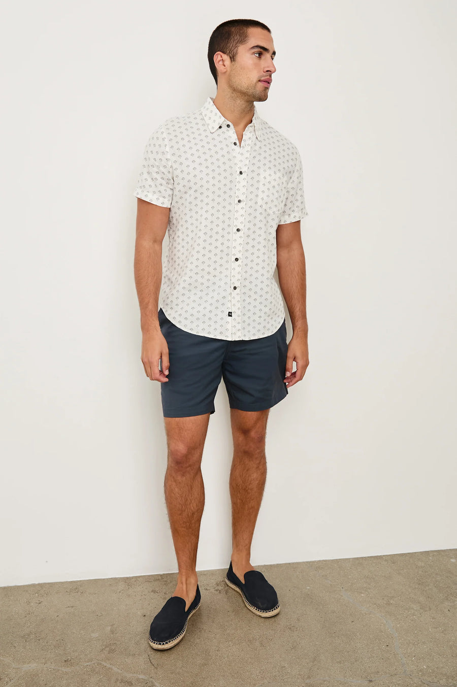 Carson - Small Batik White