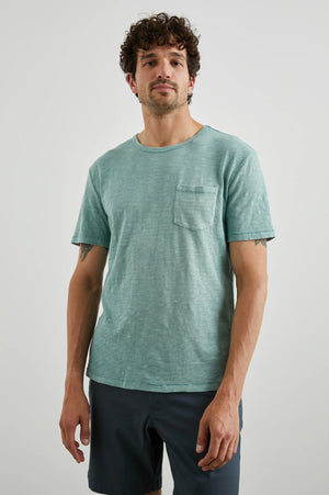 Skipper Tee